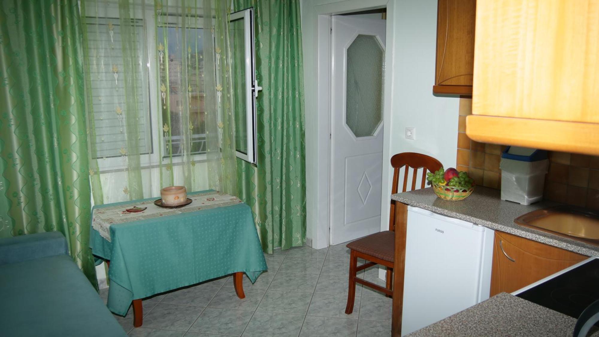 Isabela Apartments Sarandë Exterior foto